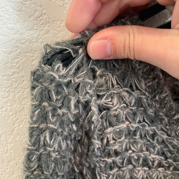 Sun & Shadow Green Mixed Stitch Women’s Small Green Crew Neck Pull Over Sweater - Picture 5 of 10